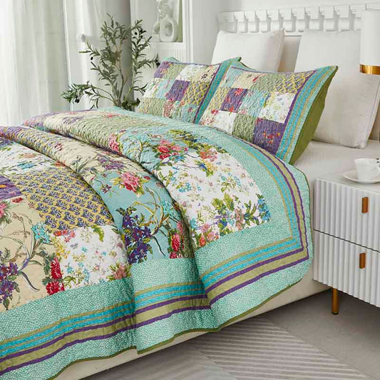 Blooming Comfort: Why Floral Quilts Never Go Out of Style