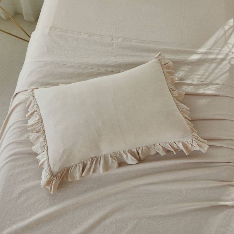 This pillow is using Brandream pillowcase.