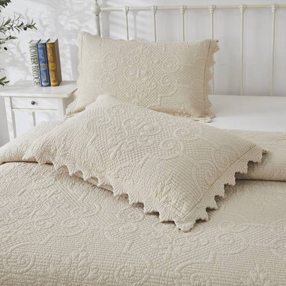 This pillow is using Brandream pillow sham.