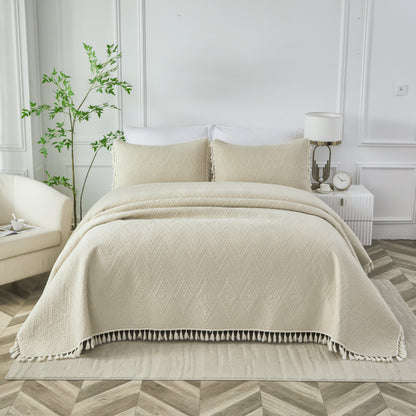 This bedroom features a Brandream Quilt Set.