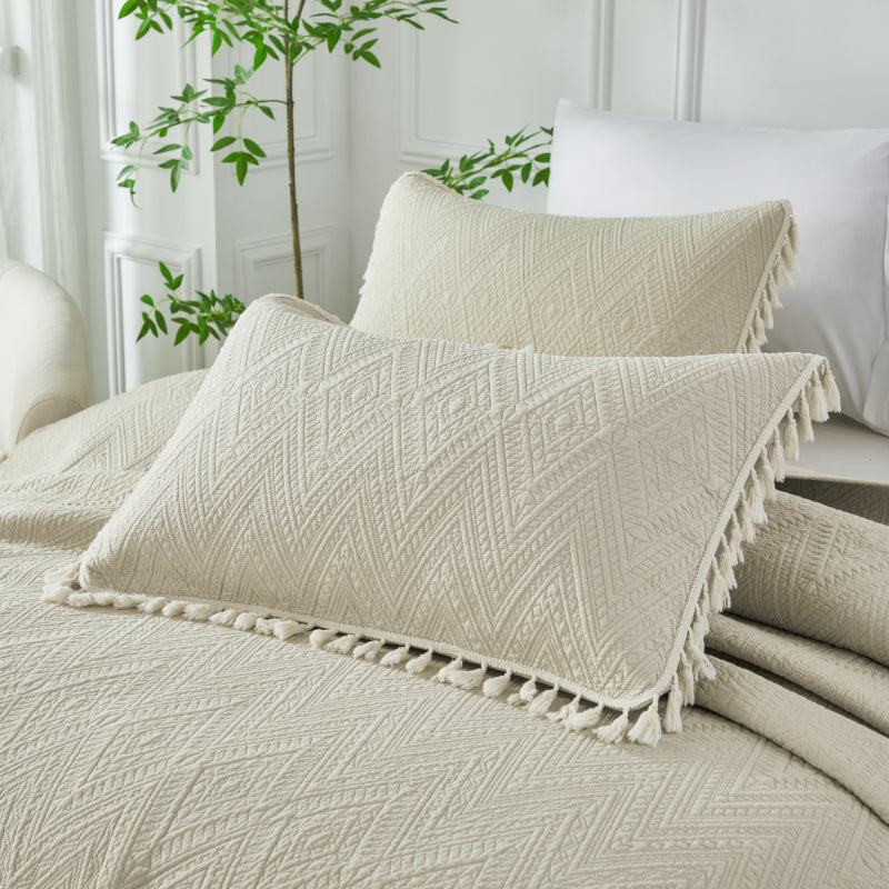 This pillow is using Brandream pillow sham.