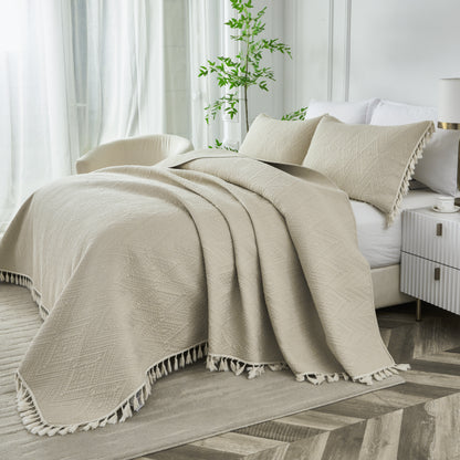 This bedroom features Brandream's quilt/coverlet and pillow shams.