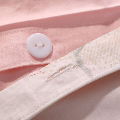 The button design makes Brandream duvet covers more convenient to use.