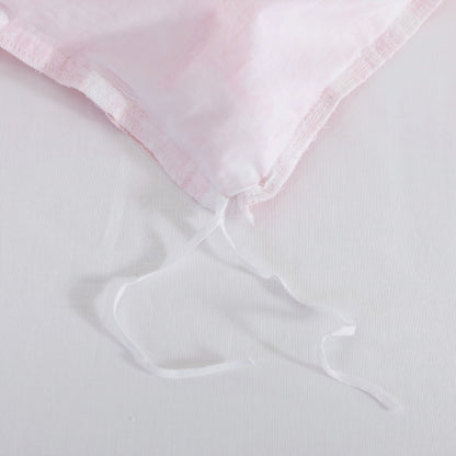 The strap design of this Brandream makes the comforter stay neat and less prone to deformation.