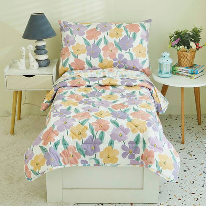 This bedroom features a Brandream Toddler Bedding Set.