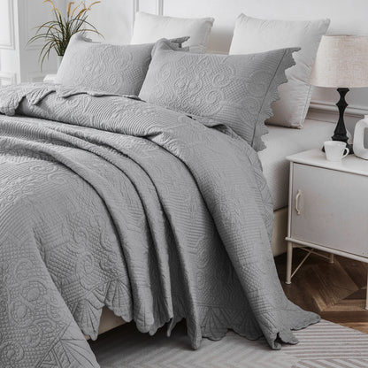 This bedroom features Brandream's quilt/coverlet and pillow sham.