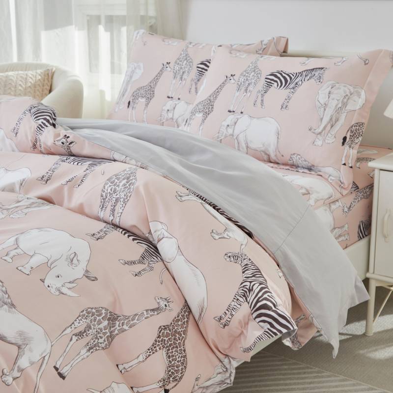 This Brandream duvet cover set is clean and fresh overall.