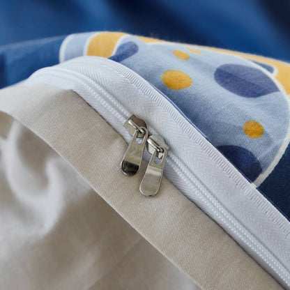 The zipper design makes Brandream duvet covers more convenient to use.