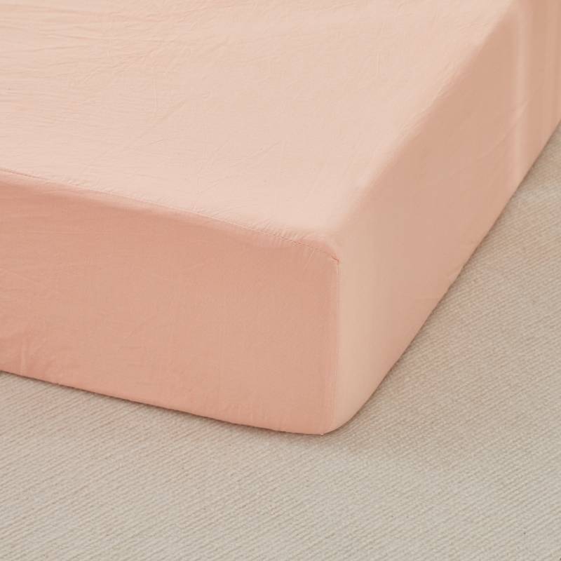 Brandream's sheets snugly wrap around the mattress.