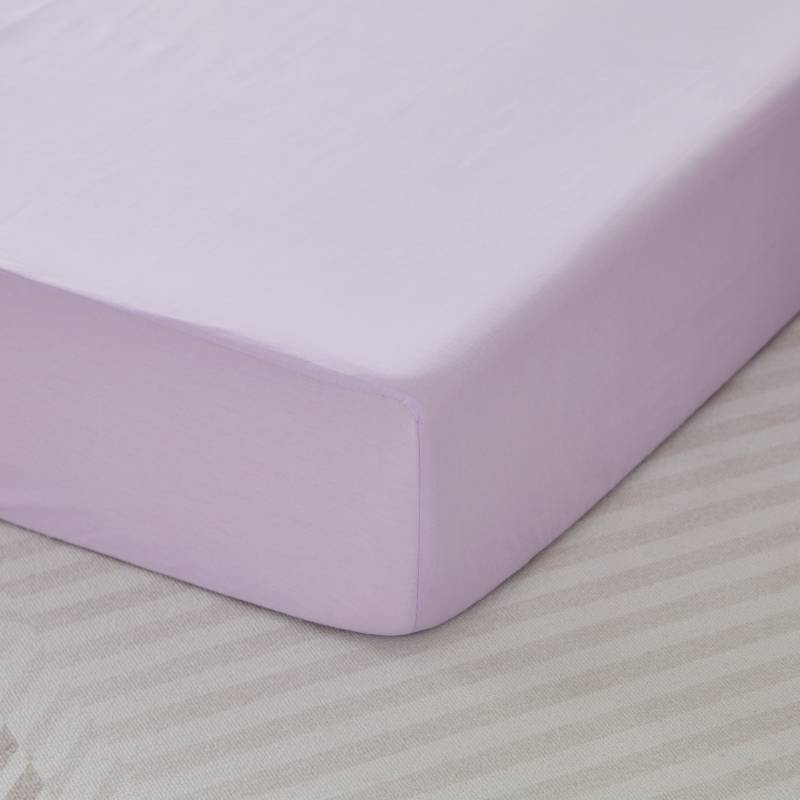 Brandream's sheets snugly wrap around the mattress.