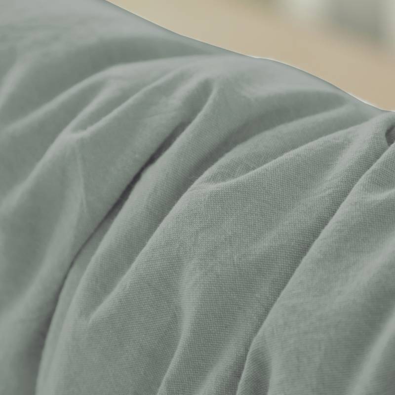 Brandream's comforter design is very lightweight.