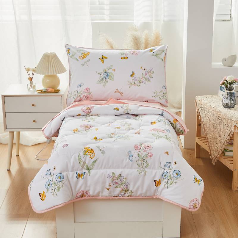 This bedroom features a Brandream Toddler Bedding Set.