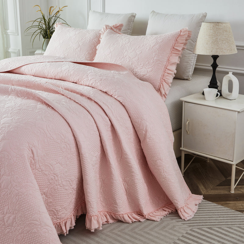 This bedroom features Brandream's quilt/coverlet and pillow sham.