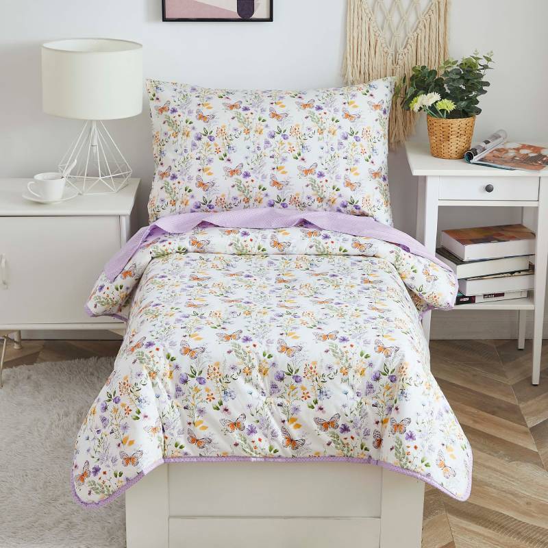 This bedroom features a Brandream Toddler Bedding Set.