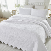 elegant white quilt