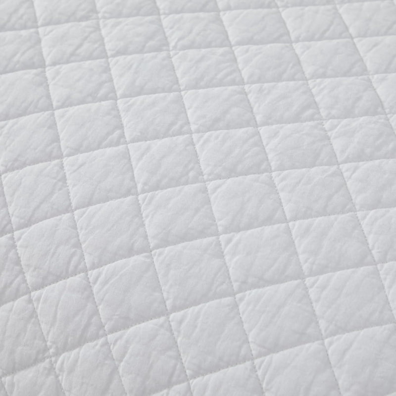 white coverlet