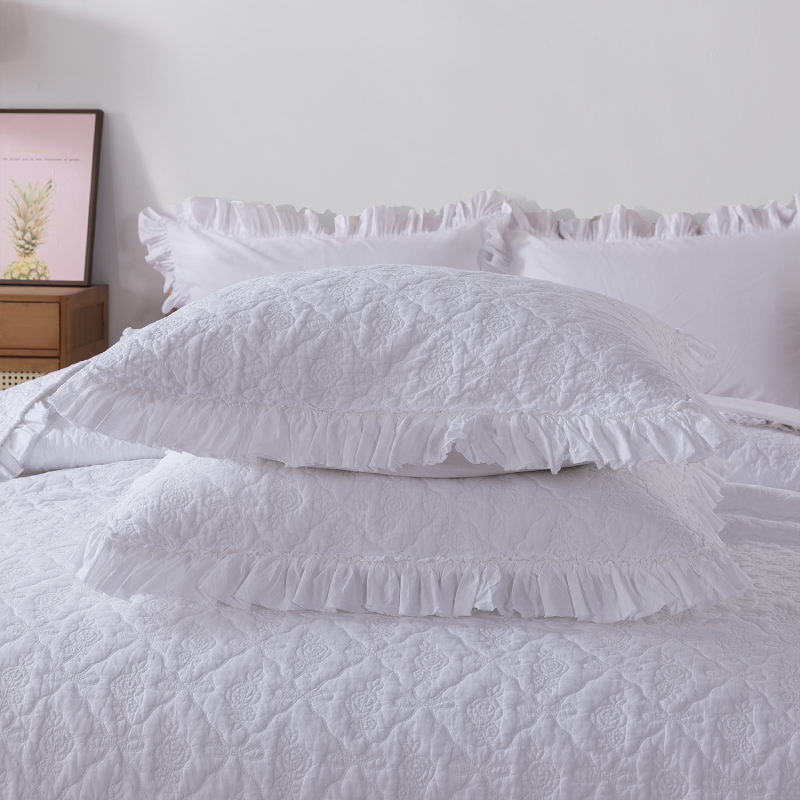 This pillow is using Brandream pillow sham.