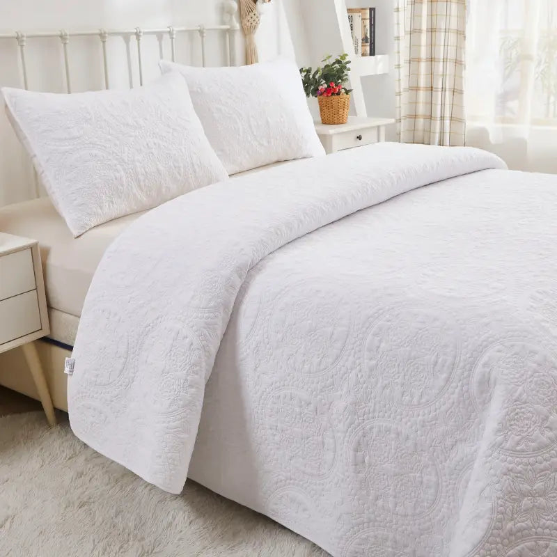 This bedroom features Brandream's quilt/coverlet and pillow sham.