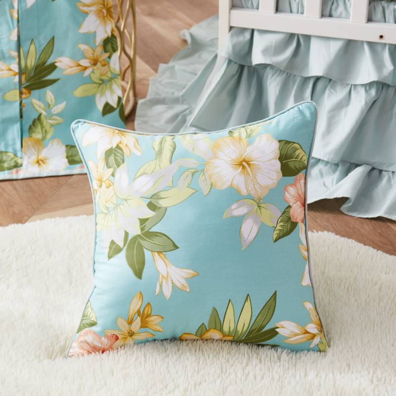 This pillow is using Brandream pillow sham.