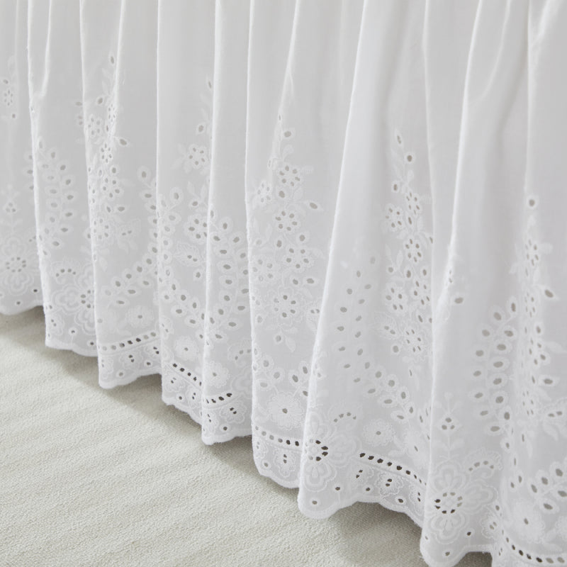 This bed skirt has good breathability.