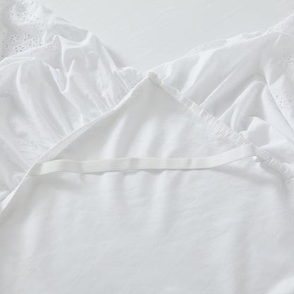 This bed skirt is very comfort.