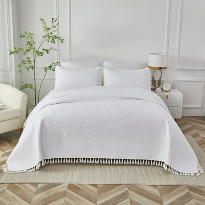 This bedroom features a Brandream Quilt Set.