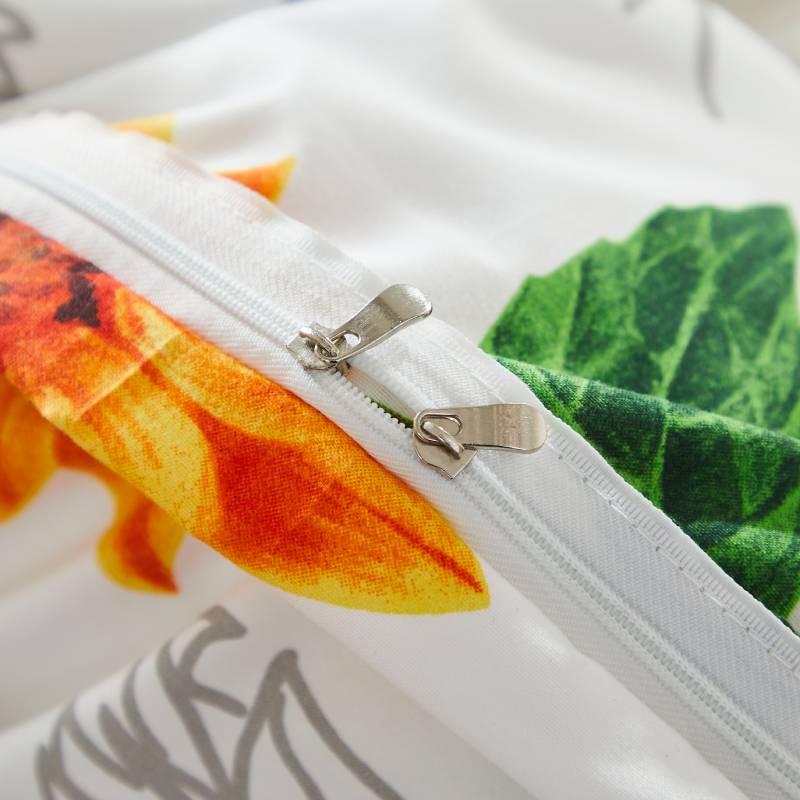 The zipper design makes Brandream duvet covers more convenient to use.